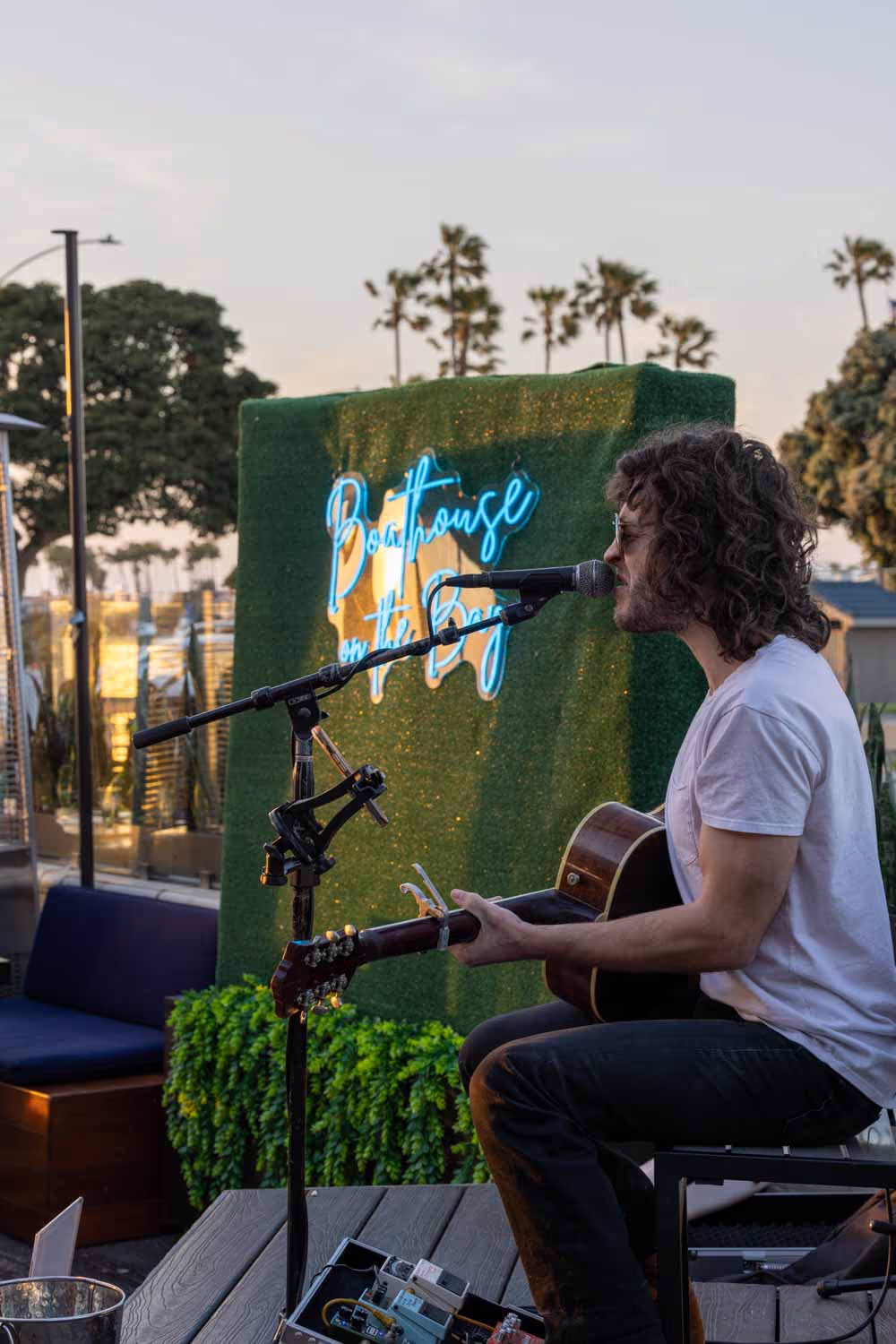 Live music on the patio at Boathouse on the Bay